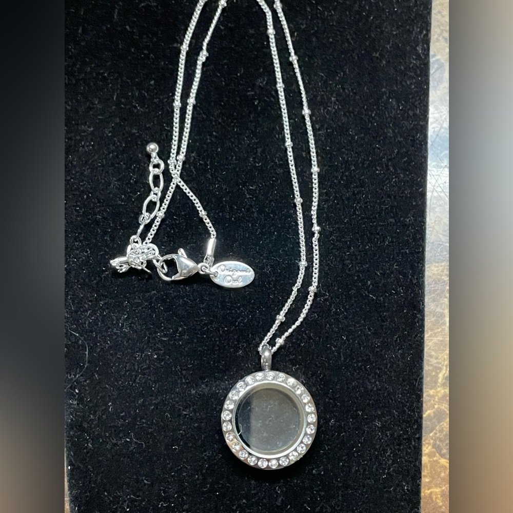 New -  Origami Owl Silver Chain & Small Locket